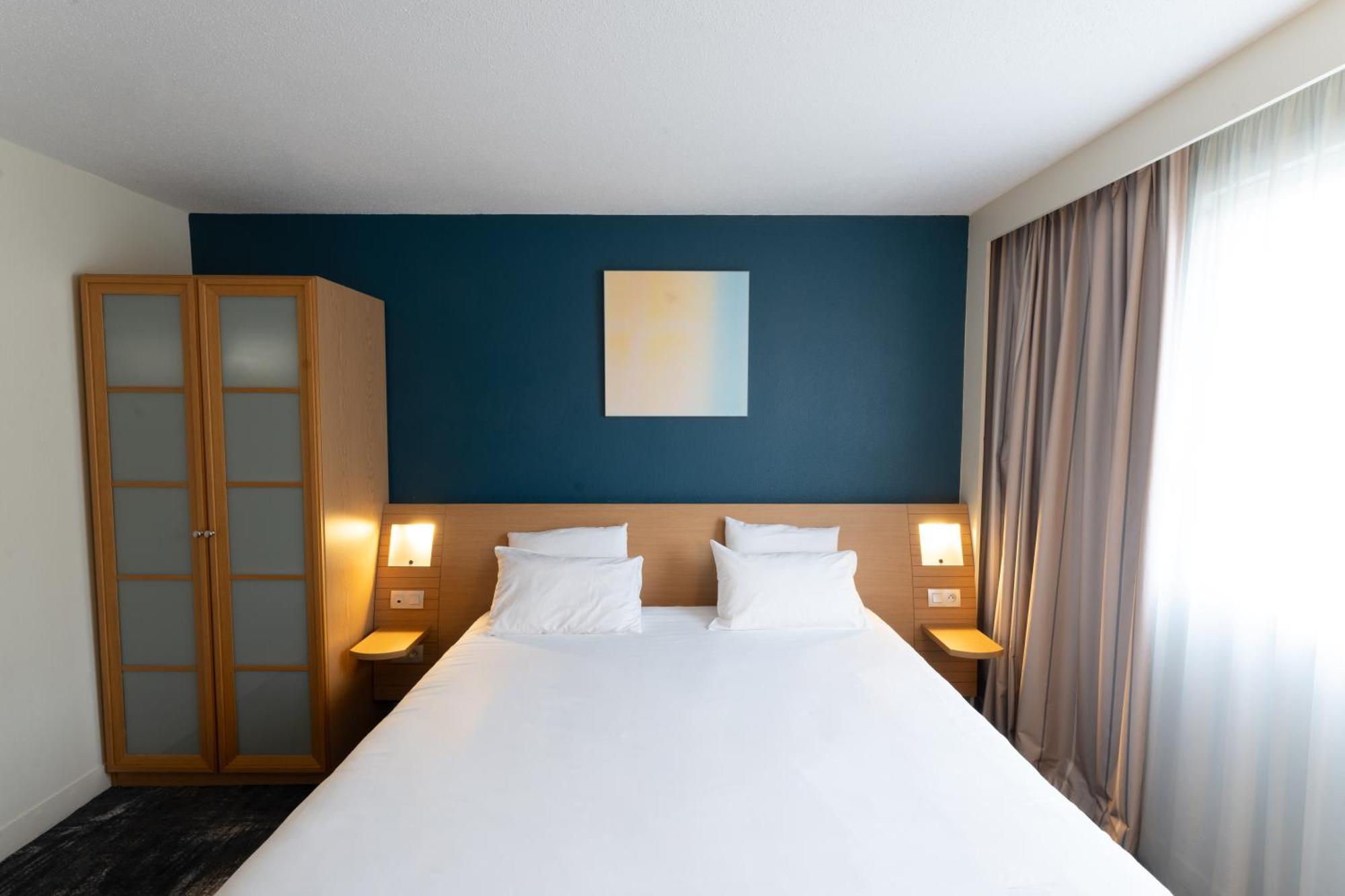 Novotel Nantes Centre Bord De Loire Exterior foto